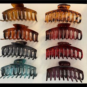 Soman 8 large claw hair clips NWT